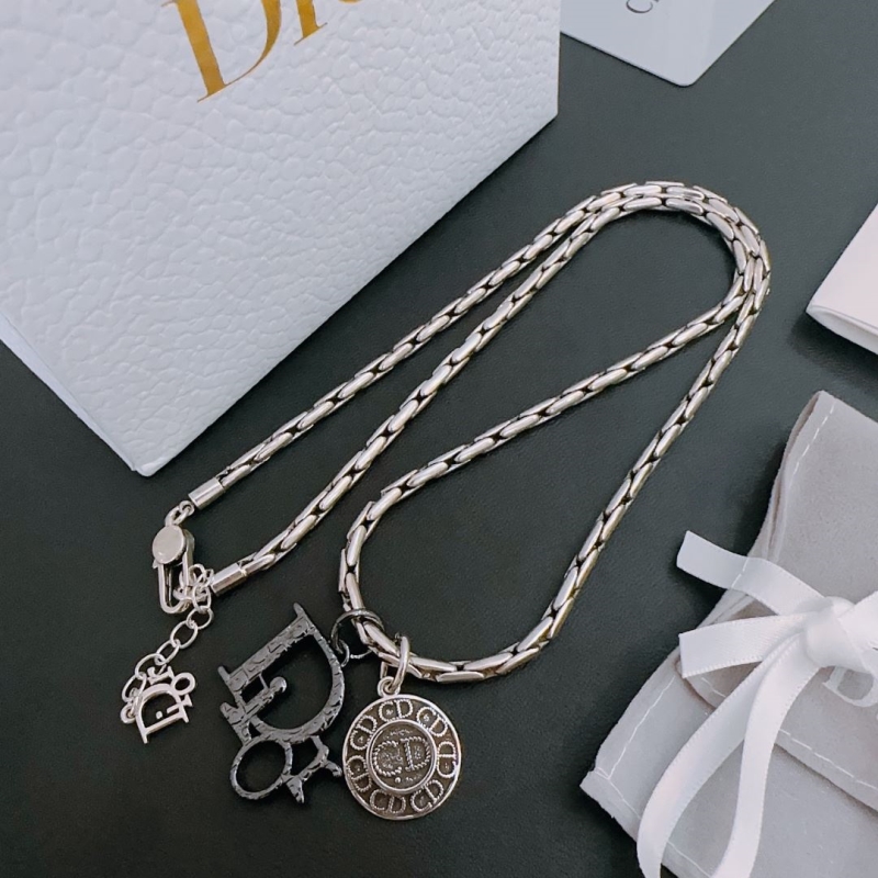 chr1st1an D10r necklaces